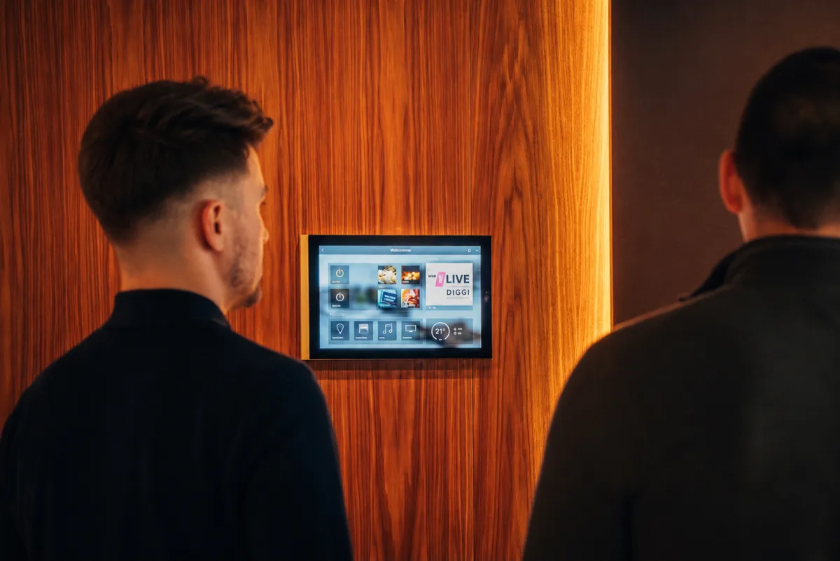 Multimedia- und Smart-Home-Display